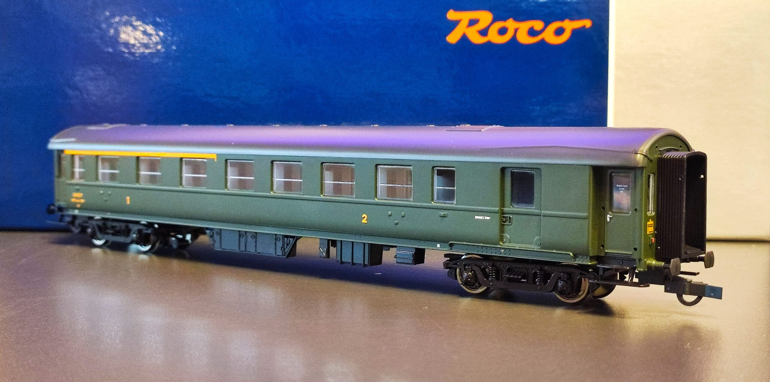 ROCO voiture voyageurs 2ème classe silberlinge 447.4 rouge/blanc DB réf: 64318 - Collection