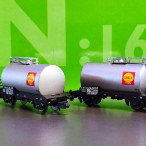 ARNOLD HN6701 Set de deux wagons citernes Mop FS SHELL