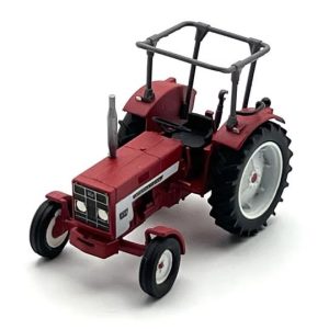REE CB-180 Tracteur INTERNATIONAL HI 654 avec arceau de sécurité
